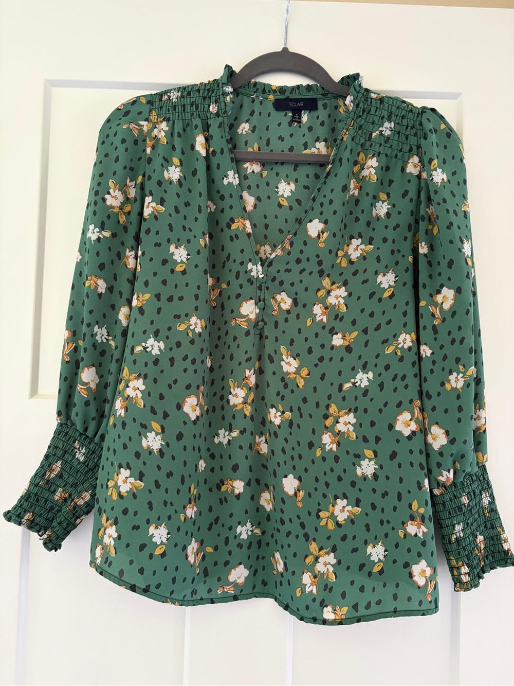 Eclair Green Floral V-Neck Long-Sleeve Blouse with Smocked Cuffs